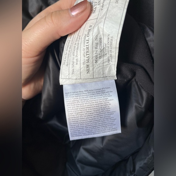 Women’s Lululemon Down For A Run Pullover II
Black | Size 4 - Picture 12 of 16